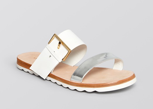 The latest trend: Flatbed Sandals